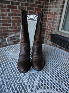 ARIAT Women’s Brown Leather Heritage R Toe Western Boots Size 7C